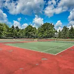 Community Perks Updated Albrightsville Retreat!