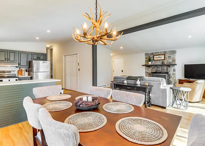 Community Perks Updated Albrightsville Retreat!