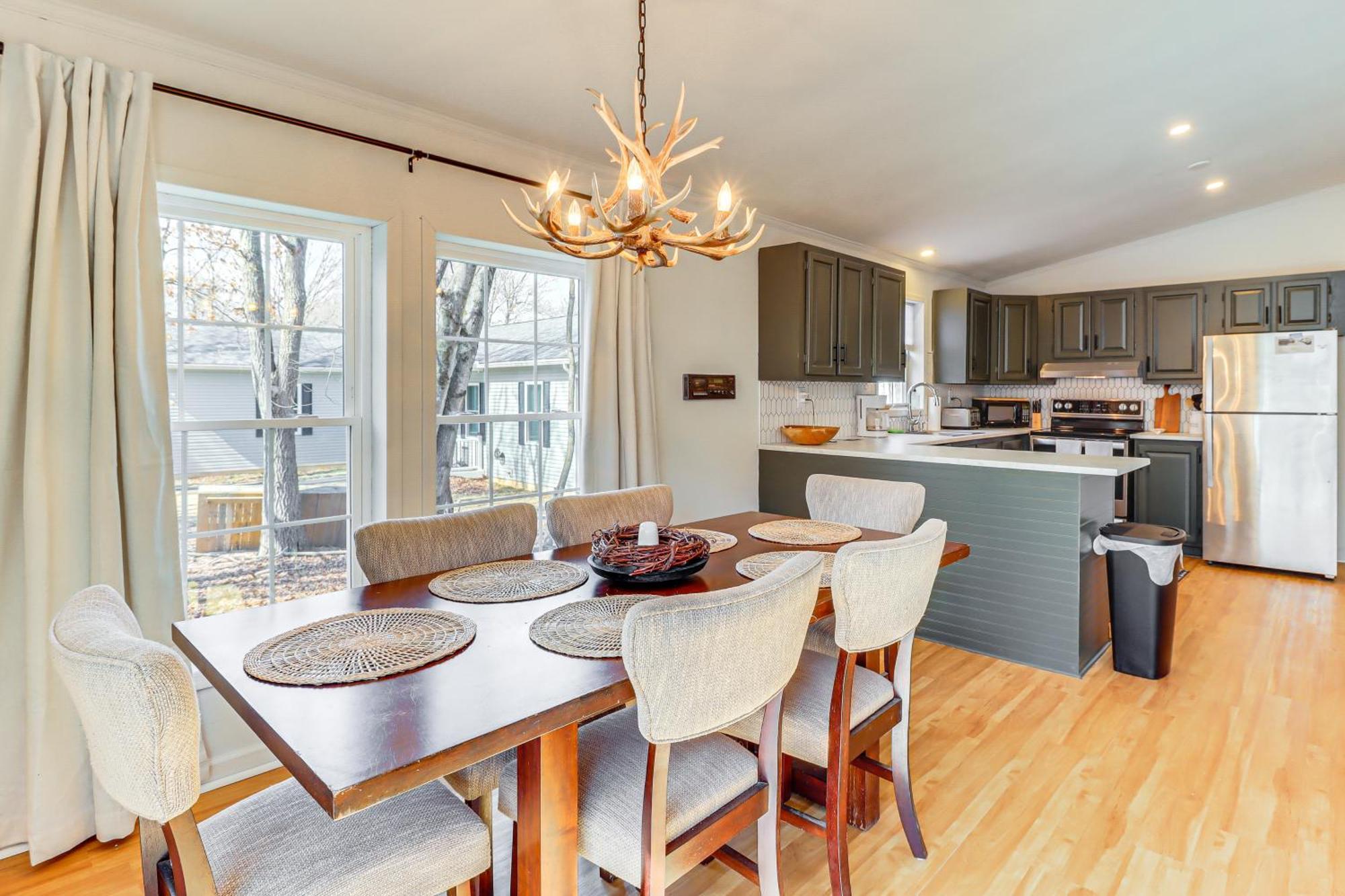 Community Perks Updated Retreat! Albrightsville